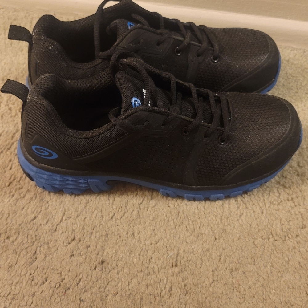 New Nautilus Men's Shoes Size 10
